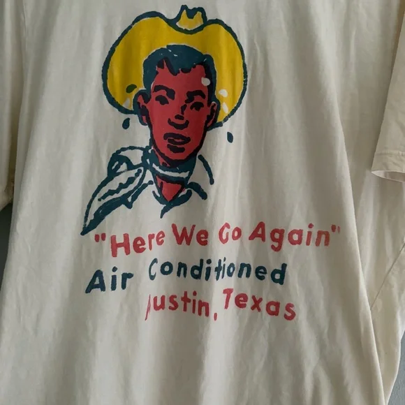 imogene + willie Cream Graphic T-Shirt - Picture 2 of 6